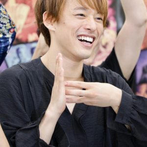 元木聖也「チームは最高。毎日楽しい」　サスペンス喜劇「バンロバ」和気あいあい稽古場レポ イメージ画像