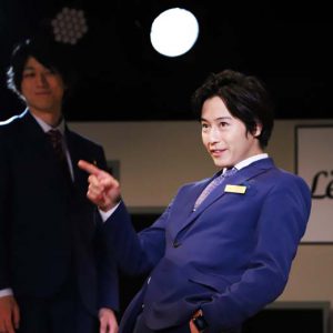 猪野広樹の”完璧な”百貨店マンに事件？　舞台「上にいきたくないデパート」開幕【ゲネレポ】 イメージ画像