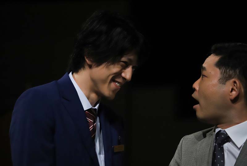 猪野広樹の”完璧な”百貨店マンに事件？　舞台「上にいきたくないデパート」開幕【ゲネレポ】 イメージ画像