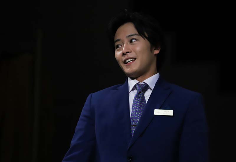 猪野広樹の”完璧な”百貨店マンに事件？　舞台「上にいきたくないデパート」開幕【ゲネレポ】 イメージ画像