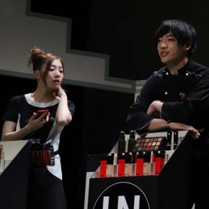 猪野広樹の”完璧な”百貨店マンに事件？　舞台「上にいきたくないデパート」開幕【ゲネレポ】 イメージ画像