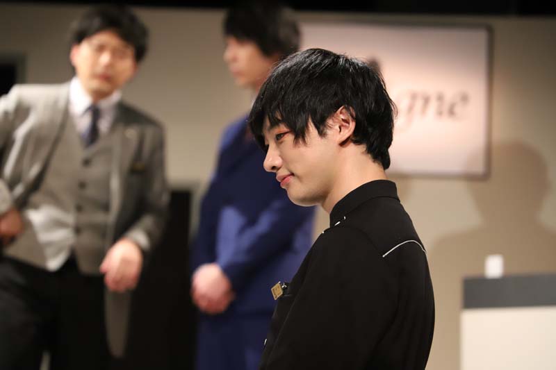 猪野広樹の”完璧な”百貨店マンに事件？　舞台「上にいきたくないデパート」開幕【ゲネレポ】 イメージ画像