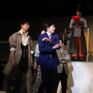 猪野広樹の”完璧な”百貨店マンに事件？　舞台「上にいきたくないデパート」開幕【ゲネレポ】 イメージ画像