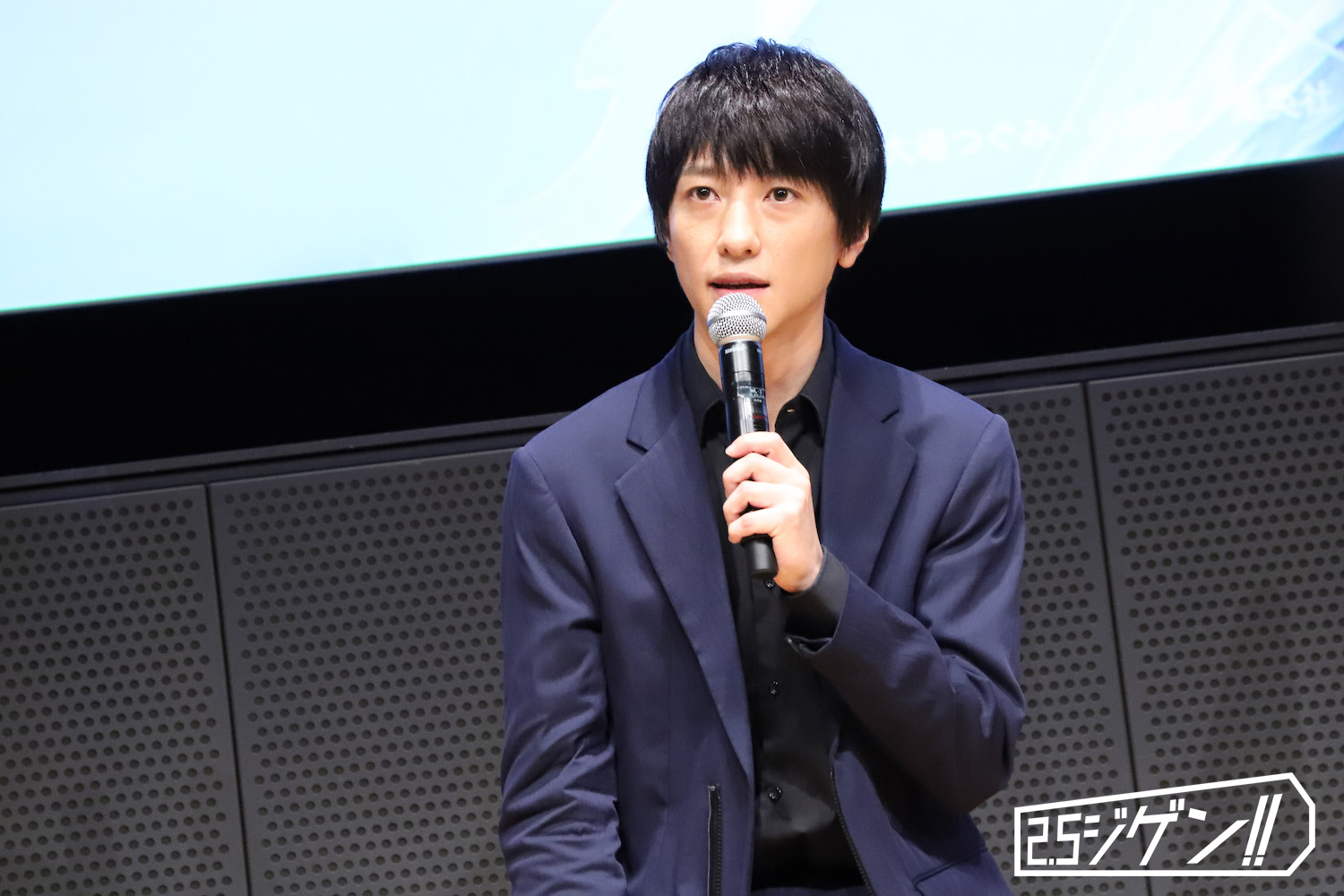 荒牧慶彦、鈴木拡樹は“最も尊敬する役者の一人”　「バクマン。」舞台化で相棒役をラブコール イメージ画像
