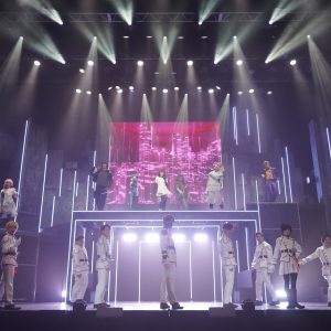 黒沢ともよ「精一杯遊んできたい」　「アクダマドライブ」舞台写真＆キャストコメントが到着 イメージ画像
