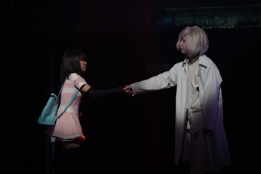 黒沢ともよ「精一杯遊んできたい」　「アクダマドライブ」舞台写真＆キャストコメントが到着 イメージ画像