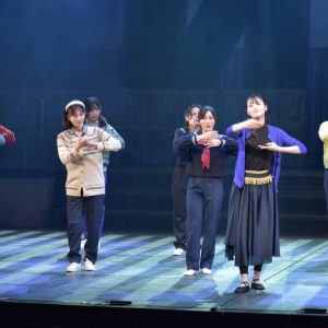 日向坂46・潮紗理菜「常夏の太陽のような舞台を―」　『フラガール』開幕レポート イメージ画像