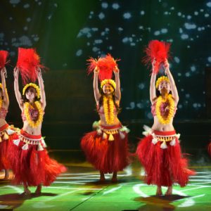 日向坂46・潮紗理菜「常夏の太陽のような舞台を―」　『フラガール』開幕レポート イメージ画像
