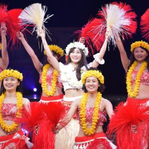 日向坂46・潮紗理菜「常夏の太陽のような舞台を―」　『フラガール』開幕レポート イメージ画像