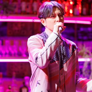 加藤和樹、DISH//「猫」や尾崎紀世彦「また逢う日まで」を歌唱　ミュージックバー「エンタス」で イメージ画像