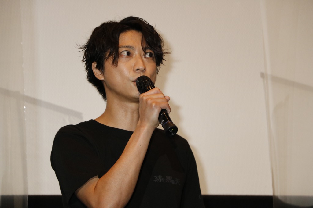 荒木宏文「いろんなタイミングで見るといろんな答えが出てくる」　映画『漆黒天』大ヒット御礼舞台挨拶レポート イメージ画像
