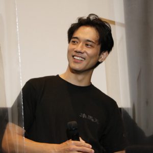 荒木宏文「いろんなタイミングで見るといろんな答えが出てくる」　映画『漆黒天』大ヒット御礼舞台挨拶レポート イメージ画像
