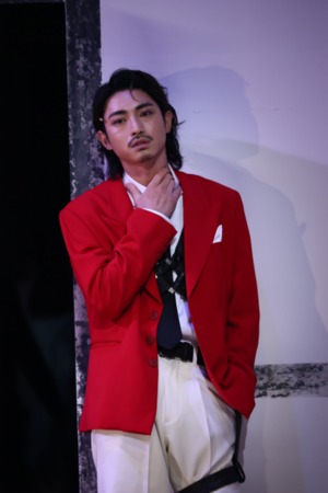 木村達成「美しく、よごれた、けがれのない魂を堪能していただきたい」　愛の悲劇が描かれる、舞台『血の婚礼』開幕 イメージ画像
