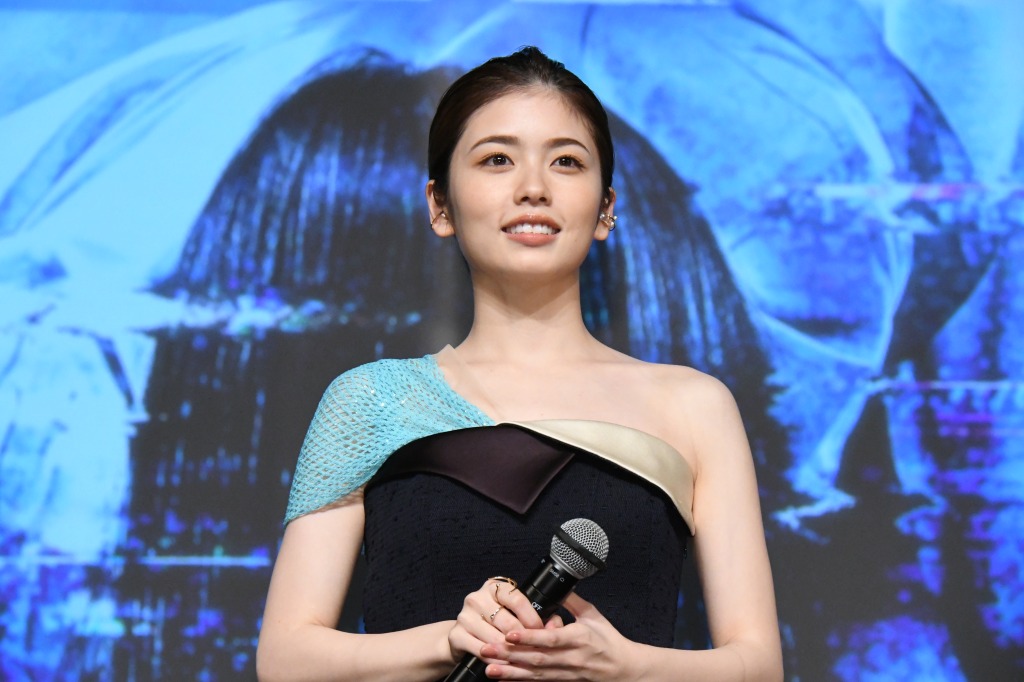 黒羽麻璃央出演、『貞子DX』完成披露試写会開催　300人の貞子が会場を埋め尽くす イメージ画像