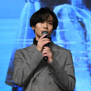 黒羽麻璃央出演、『貞子DX』完成披露試写会開催　300人の貞子が会場を埋め尽くす イメージ画像