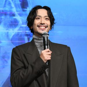 黒羽麻璃央出演、『貞子DX』完成披露試写会開催　300人の貞子が会場を埋め尽くす イメージ画像