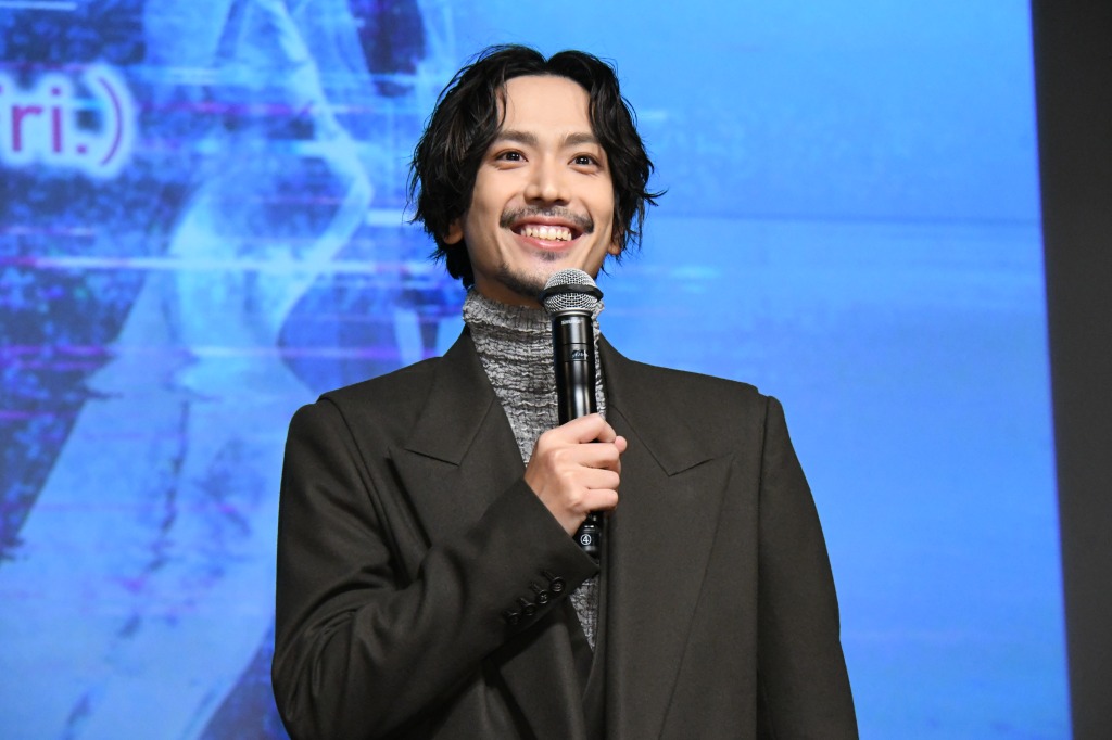 黒羽麻璃央出演、『貞子DX』完成披露試写会開催　300人の貞子が会場を埋め尽くす イメージ画像