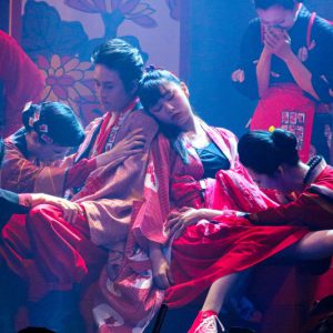 浜中文一＆桜井日奈子、本気でふざけて恋する　末満健一の大阪版ロミジュリ「富美男と夕莉子」開幕 イメージ画像