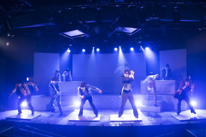舞台「2.5次元ナビ！シアター～Show Must Go On～」開幕　ゲネプロ公演写真＆出演者コメントが到着 イメージ画像